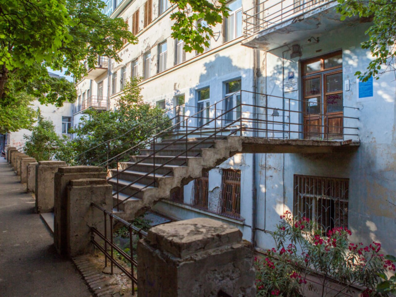 ТБИЛИСИ: XX век в архитектуре Тбилиси. От эклектики до брутализма-36