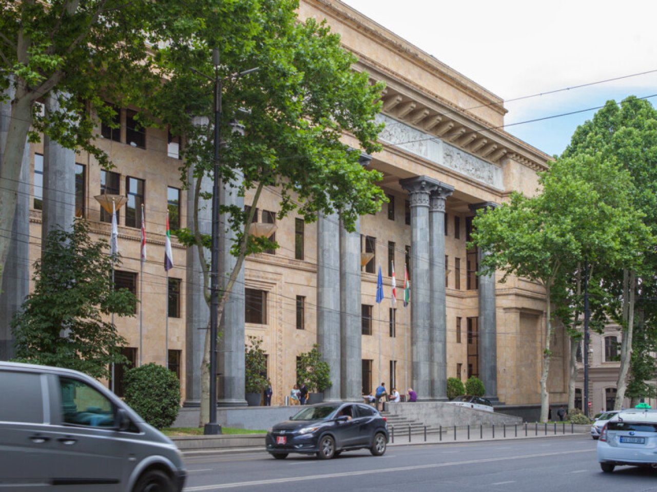 ТБИЛИСИ: XX век в архитектуре Тбилиси. От эклектики до брутализма-13